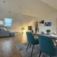 modern & spacious Apartments CarHandling Campus -Nähe Therme Erding -Messe München -Arena -free parking -Netflix -W-LAN, hotel v destinaci Neufinsing