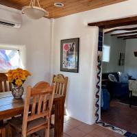 2 bed, yard, pet friendly in Historic Mesilla., kh&aacute;ch sạn gần Las Cruces International - LRU, Mesilla