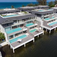 Beachfront residence - just a step from the beach, hotel en Laguna Phuket