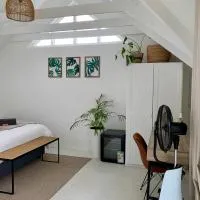 Coastal Sweet Escape - Secure Estate, hotel di Imhoffʼs Gift