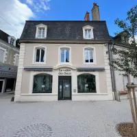 Chez Simone et Marguerite, hotel Luzy városában