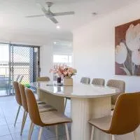 4BR House Tulipa - Brand New Family Home at Greenbank、Greenbankのホテル