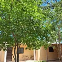 Cabañas los algarrobos、Quilinoのホテル
