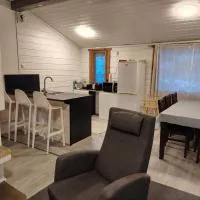 Lomariihi 6, hotel a Muurame