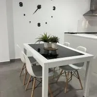 Alcalá de Guadaira में, होटल Apartamento La Roldana, con Patio 50 mts VUT-SE-15216