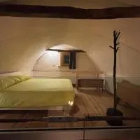 Riverside Room Angelica House on the rock, готель у місті Pontboset