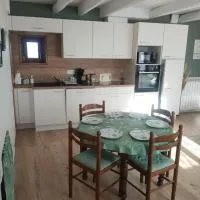 Le gîte des Bernadettes, hotel sa Apchat