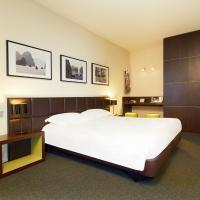 Kyriad Hôtel Orly Aéroport - Athis Mons, hotel near Paris - Orly Airport - ORY, Athis-Mons