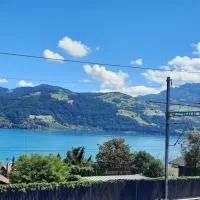 Thunersee View Studio, hotel di Einigen