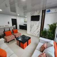 La Martina Suites Wifi Parking & Aire Acondicionado, hotell Santo Domingo de los Coloradoses