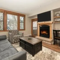 Ski-In/Ski-Out Zephyr 1 Bedroom Condo Winter Park, hotel en Winter Park