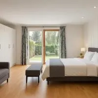 Garden Apartment in Oslo with Terrace & Free Parking, hôtel à Oslo