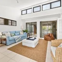 Bay Bliss - Fireplace - 3 Mins Walk to Beach, hotel in Callala Beach