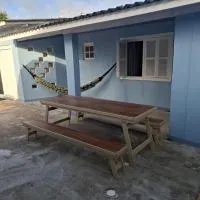 Casa no Centro de Imbé com Estacionamento e Pátio，因貝的飯店