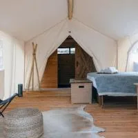 Under Canvas Yosemite, hotel u gradu Grovland