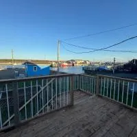 Residence Bourgeois - waterfront property in the heart of Cheticamp, viešbutis mieste Četikempas