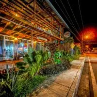 Suites Bocas del Toro, ξενοδοχείο σε Isla Colón