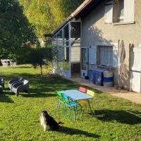 Chambres cosy au hameau de St Pierre, hotel em Saint-Georges-de-Commiers