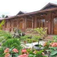 Trinity Family Inn, hotel i Nyaung Shwe