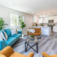 Escape in Modern 4BR Home Sleeps 10 with Parking, &xi;&epsilon;&nu;&omicron;&delta;&omicron;&chi;&epsilon;ί&omicron; &kappa;&omicron;&nu;&tau;ά &sigma;&tau;&omicron; &Alpha;&epsilon;&rho;&omicron;&delta;&rho;ό&mu;&iota;&omicron; Hollywood Burbank - BUR, Hollywood Burbank Airport