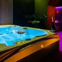 SecretRoom Bordeaux, hotel u gradu Carbon-Blanc