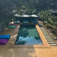 AQUA Boutique Resort & Pool, hotell i Ko Phayam
