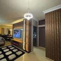 Modern 3BR Apt, Sea & Mountain Views near Byblos, hotelli Safrassa