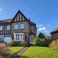 The London Residence, hotel sa Enfield