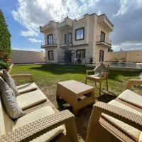 La Dolce Villa with Private Pool, kh&aacute;ch sạn gần S&acirc;n bay quốc tế Borg el Arab - HBE, Borg El Arab