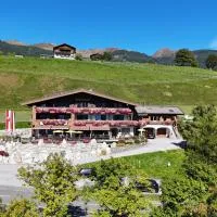 Aparthotel Hohe Brücke، فندق في ميترسيل