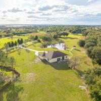 Ranch Retreat &bull; Theater Room + Pond Views, hotel near Bartow Municipal Airport - BOW, Eagle Lake