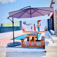 Vegas guest house، فندق في Dwarsloop