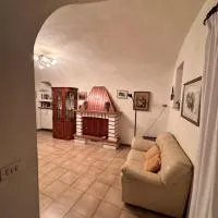 La Piazzetta, hotel Introdacquában