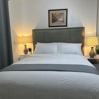 Kitchen Suite A, hotel near McClellan Airfield - MCC, Sacramento