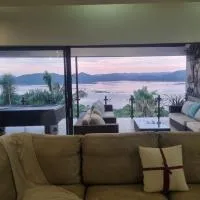MiCasa Hartbeespoort، فندق في هارتبيسبورت