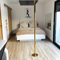 L'OLYMPE DES SENS，位于波尔蒂拉盖毕子尔阿格德机场 - BZR附近的酒店