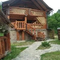 Cottages Shepit Lisu, מלון בAbranka