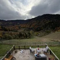 Mitarbi Silence - cozy holiday cottages in mountains, hótel