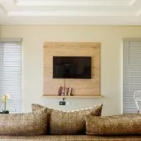 charming retreat โรงแรมในกาโบโรเน