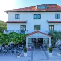 Hotel O Encontro – hotel w mieście Sendim