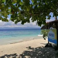 Ravenala Beach Bungalows, hotelli kohteessa Moalboal