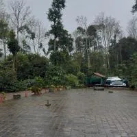 COFFEE ESTATE STAY COORg، فندق في ماديكيري