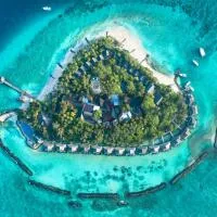 Taj Coral Reef Resort & Spa,Maldives - Premium All Inclusive with Free Transfers, מלון באטול מאלה הצפוני