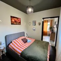T2 neuf RDC, Terrasse, Parking privé, Calme, hotel en Charnècles