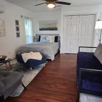 Cozy Tampa Studio Apartment Best Deal、タンパのホテル