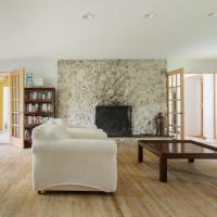 Southampton Village, 2 Fireplaces, Walk to All, h&ocirc;tel &agrave; Southampton