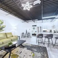 Sleek Coastal Loft Close to Port & Beach -Unit 205, hotel em Cape Canaveral