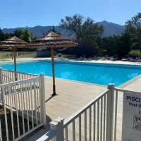 Appartement 2 chambres - Rez-de-jardin - Avec piscine, hotel v destinácii Oletta