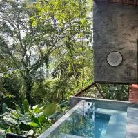 Cabaña El Bosque - En medio del bosque - Jacuzzi Privado con Calefacción y Malla Catamarán - Cerca a Medellin, viešbutis mieste Sopetranas