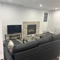 New 2 bedroom basement in Cambridge, hotel Cambridge-ben